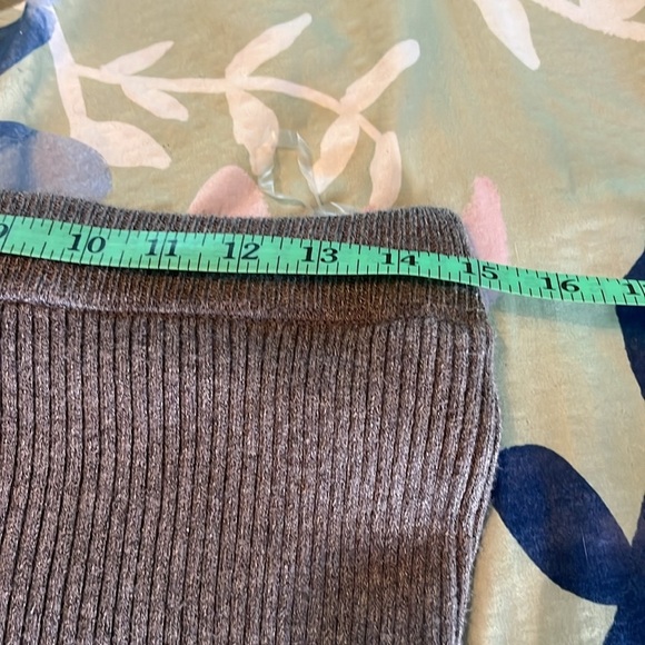 Super soft cable knit sweater and matching skirt set - Picture 7 of 8